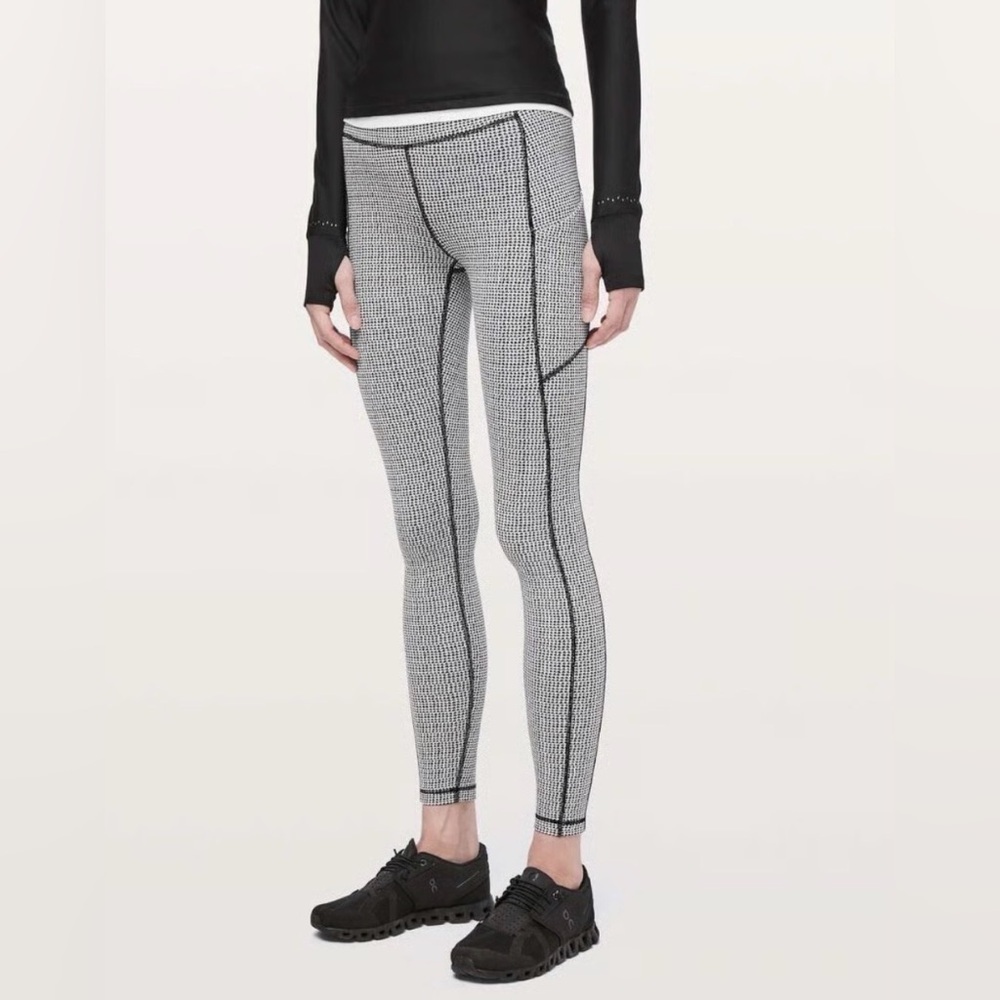 Lululemon - Speed Up Tight 28”